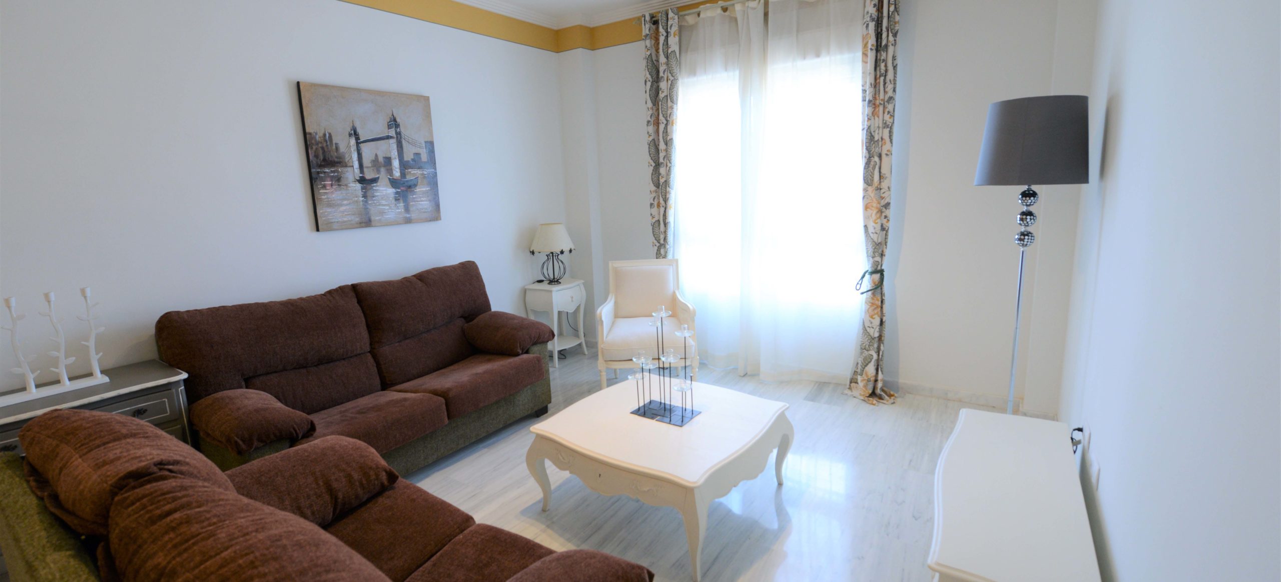 Pisos y casas; pisos y casas en alquiler; pisos y casas en venta y pisos y casas en Sevilla.