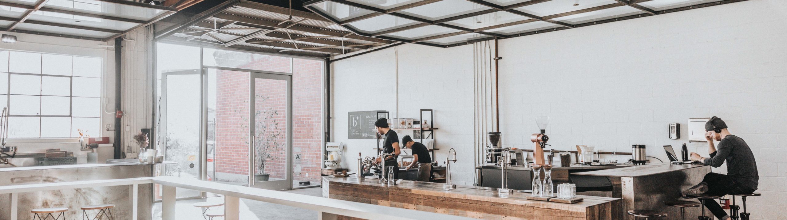 ¿Qué características tienen los locales comerciales?
